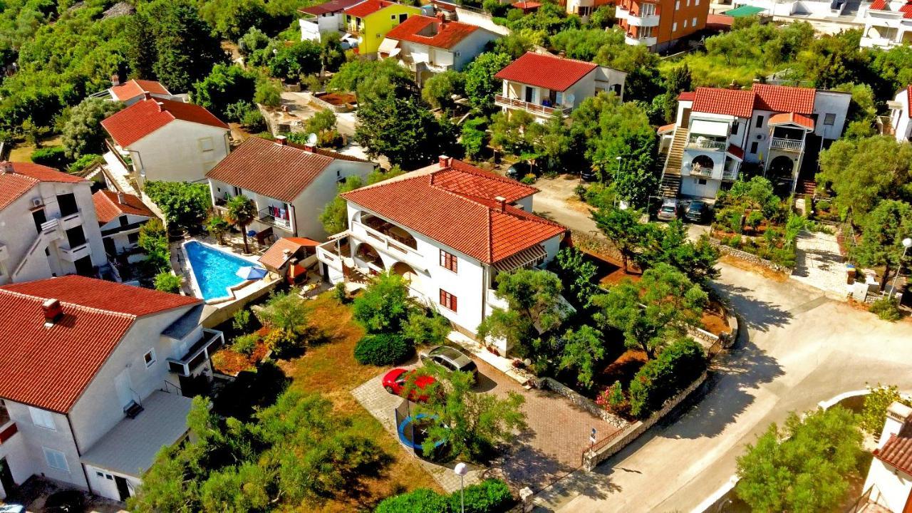Belvedere Apartments Krk Town Buitenkant foto